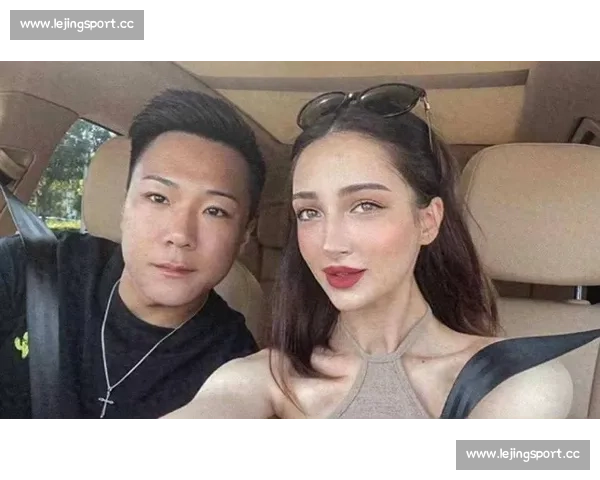 “足球情缘”！2026世界杯的爱情故事