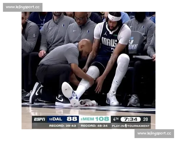 湖人惨败！浓眉赛后一言引争议，球迷怒斥：这态度不行！